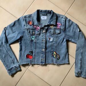 Rue 21 Junior’s L crop denim jacket appliqués, embroidery and iron on embellish